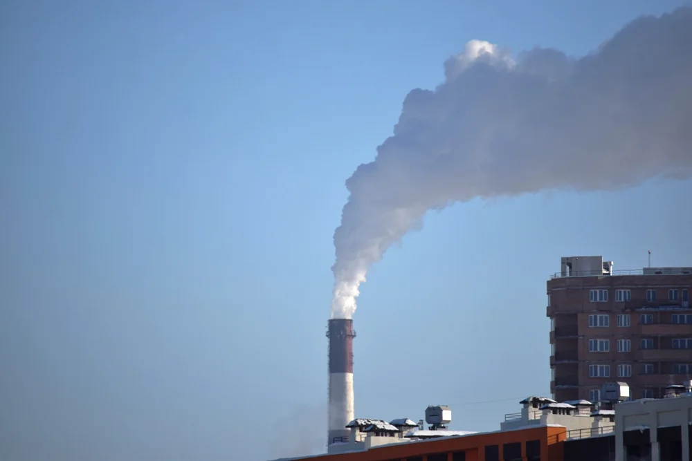 Высокий уровень загрязнения воздуха зафиксировали в двух городах Башкирии