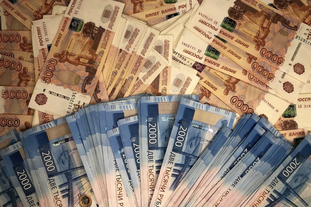 Кому в Башкирии платили самые высокие зарплаты в 2023 году